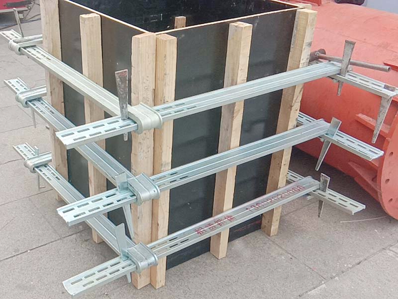 方柱扣(新型方柱緊固件）